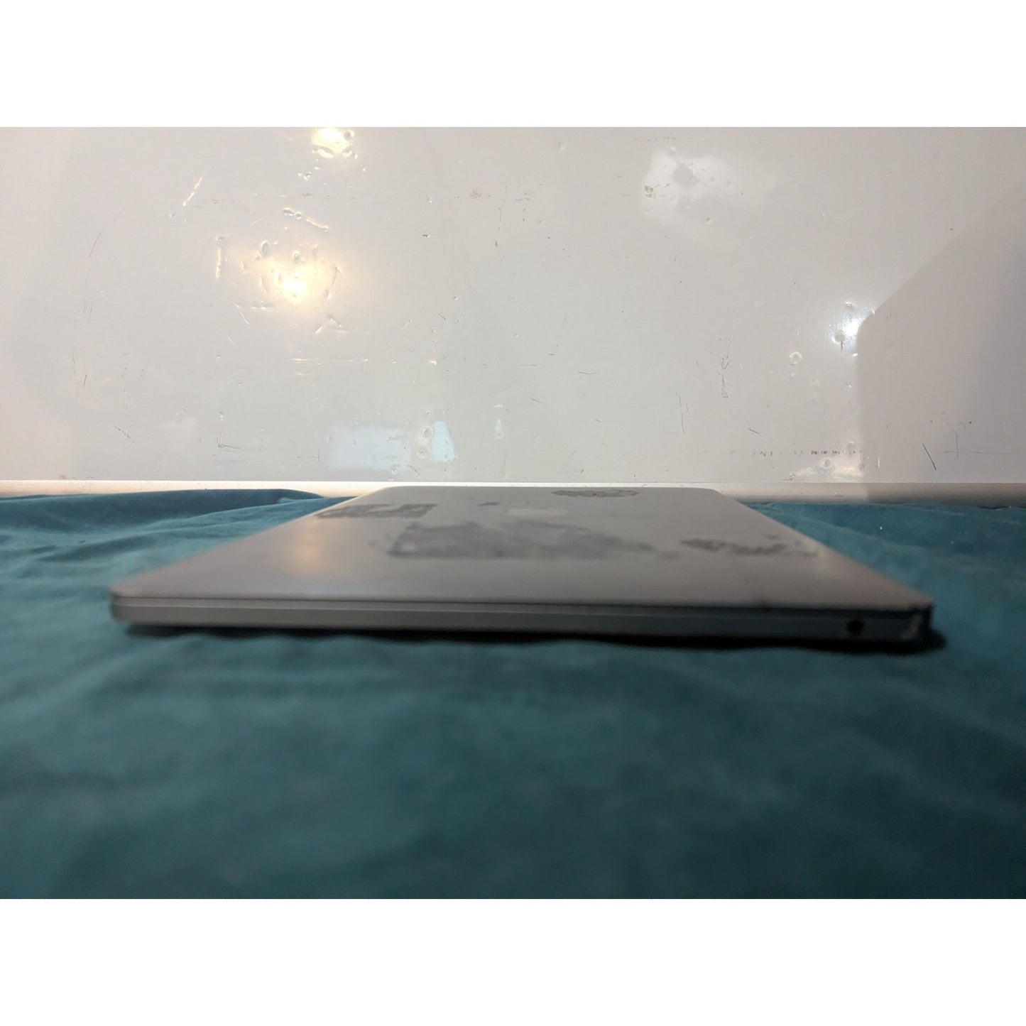 Apple MacBook Pro 2020 13-inch M1 A2338 (FOR PARTS)