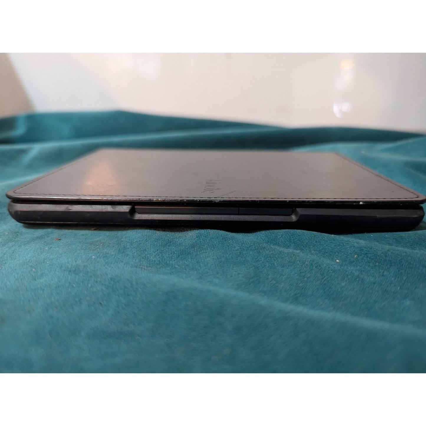 Amazon Kindle 4th Generation E-Reader Silver Model D01100 Wi-Fi