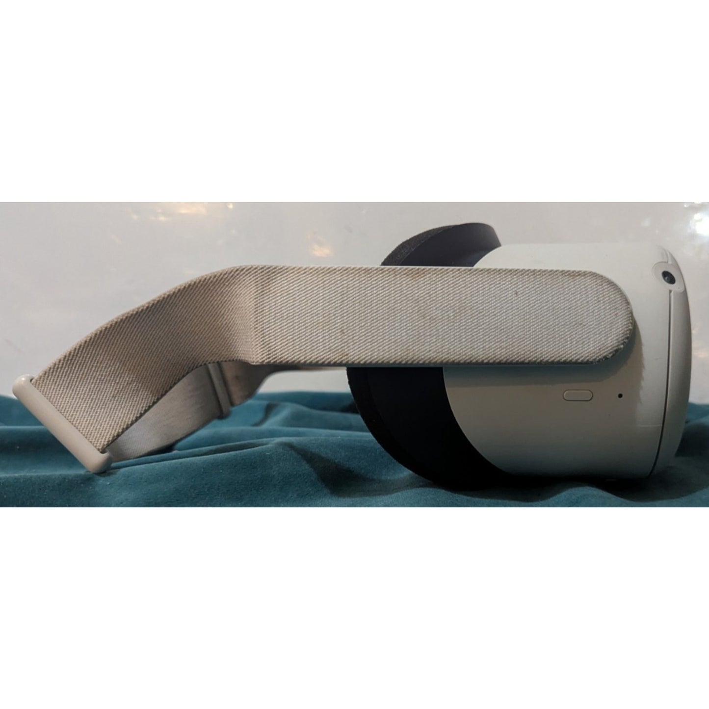 Meta Oculus Quest 2 128GB Standalone VR Headset