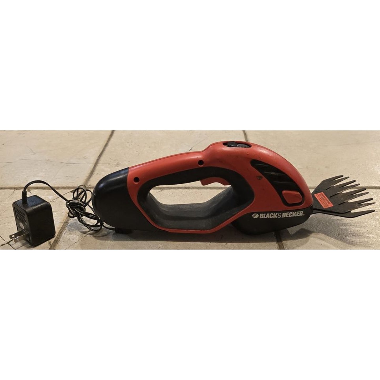 Black & Decker SCC1000 Cordless Hedge Trimmers