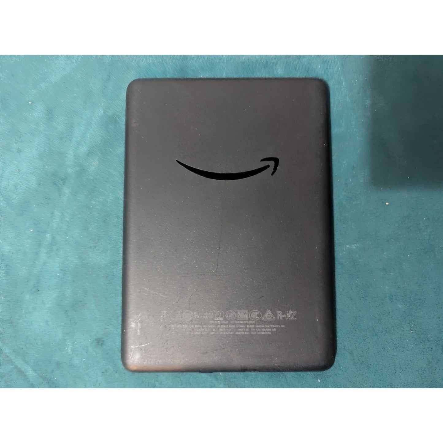 Amazon Kindle 10th Generation Bundled with Tablet Case J9G29R Black 8gb