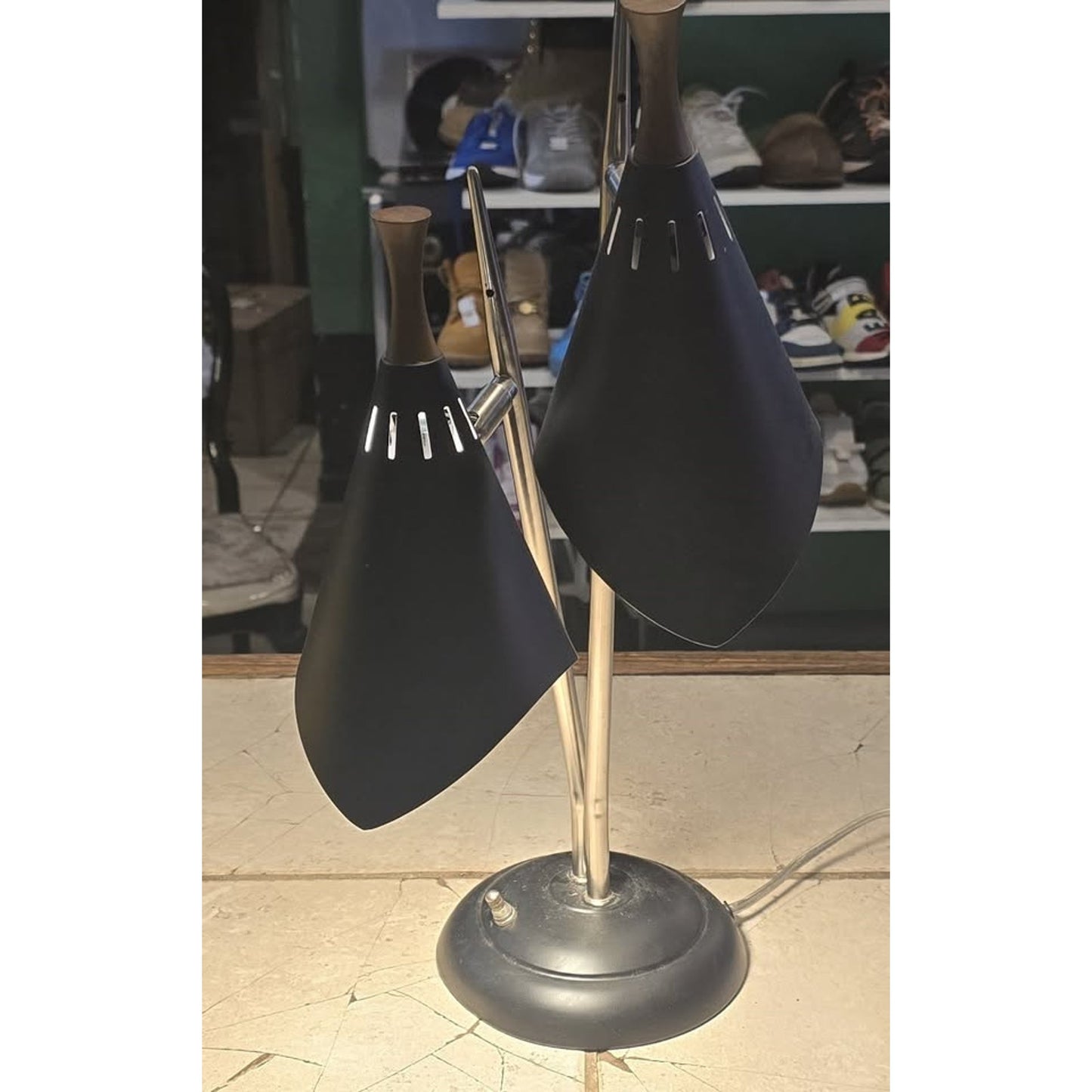 2-Bulb Desk Lamp
