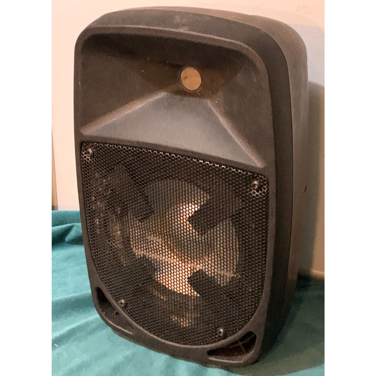 ION Pro Glow 8 (Model iPA113) Powered PA Speaker System with LED Party Lights