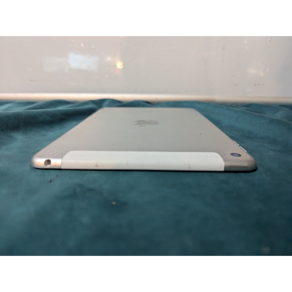 Apple iPad Mini 4 A1550 16GB Wi-Fi + Cellular