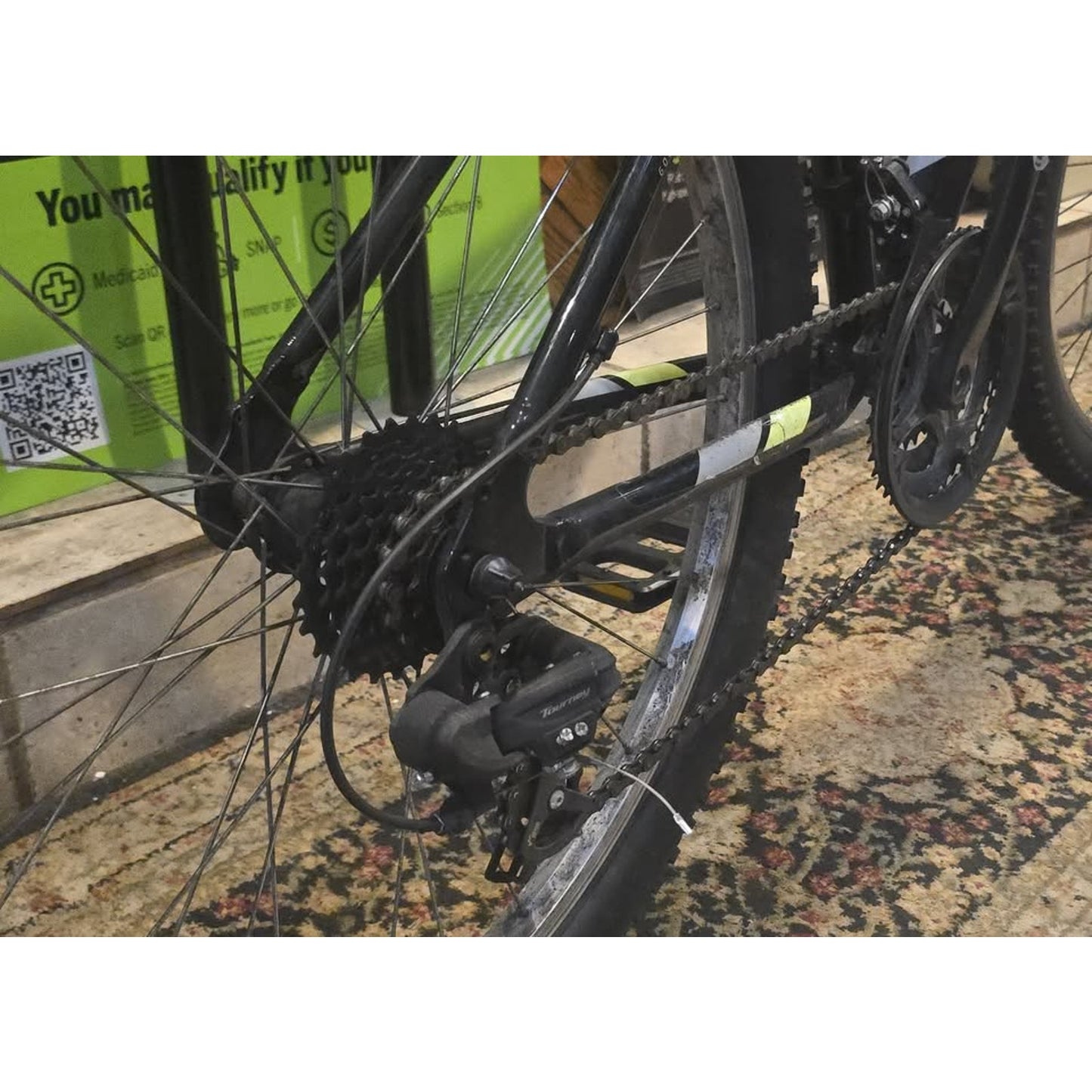 Schwinn Ranger Mountain Bike / 26" Wheels / 17" Frame / 21-Speed /