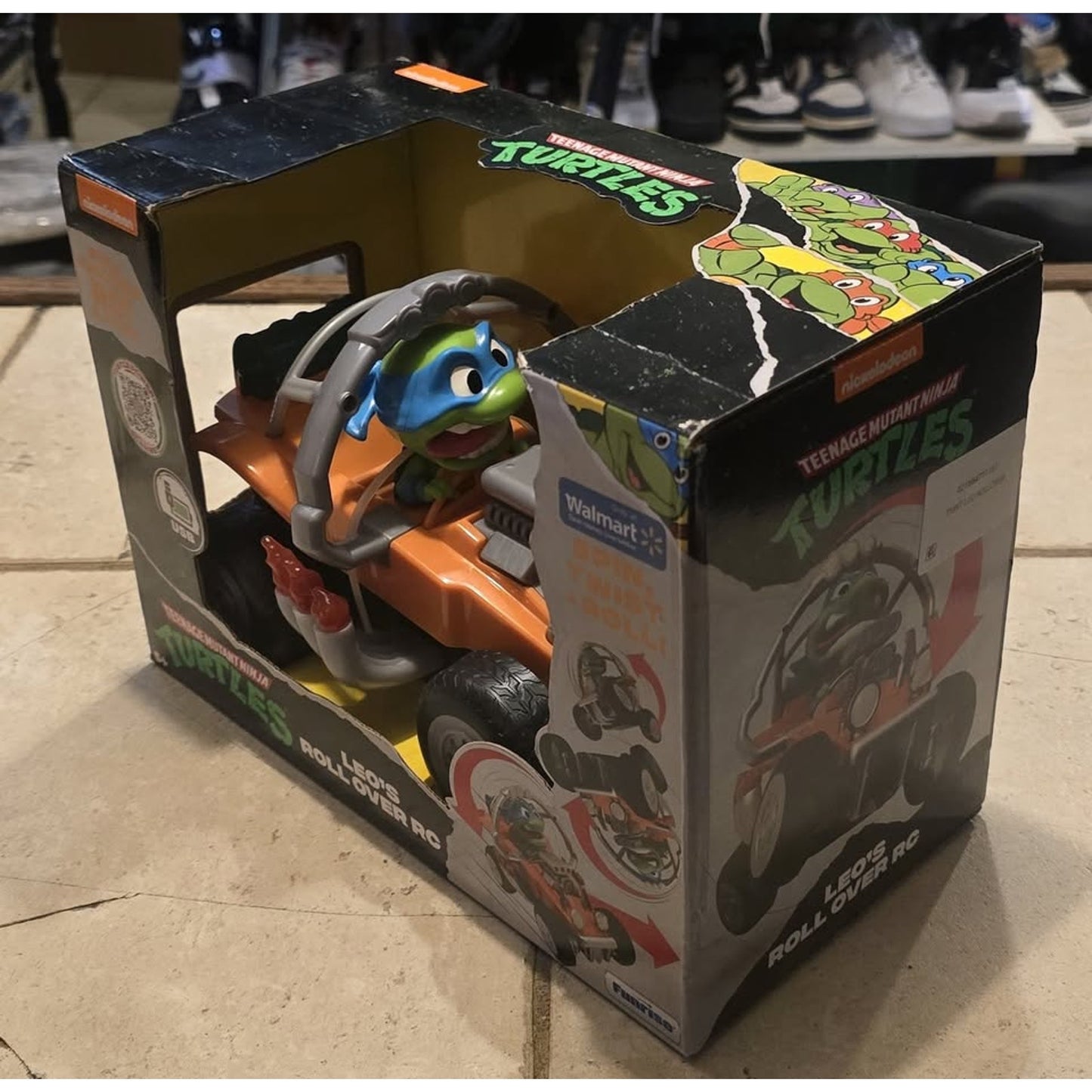 Nicelodeon TMNT Leo's Roll Over RC Car