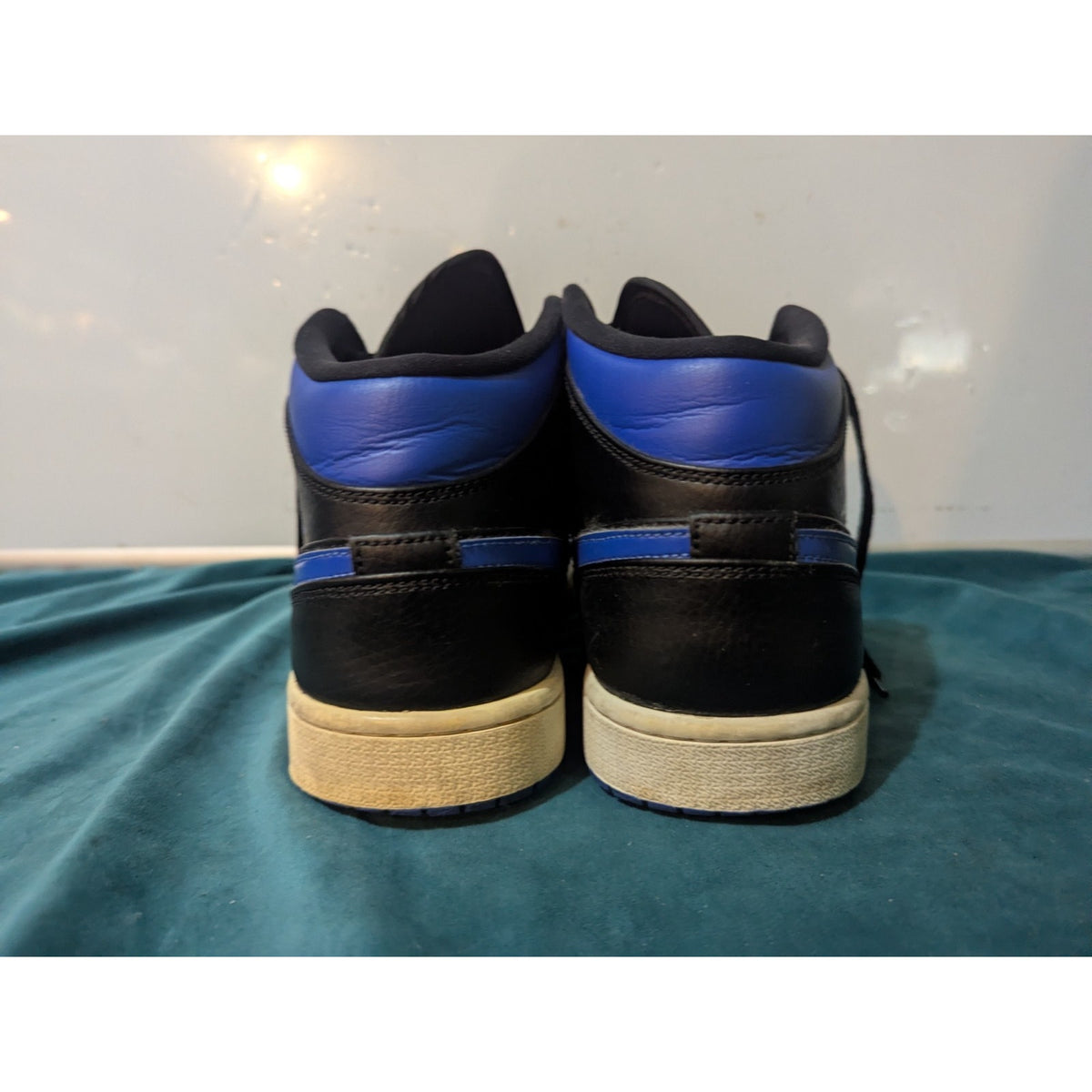 Nike Air Jordan 1 Mid Royal (2020) 554724-068 (10 Men's)