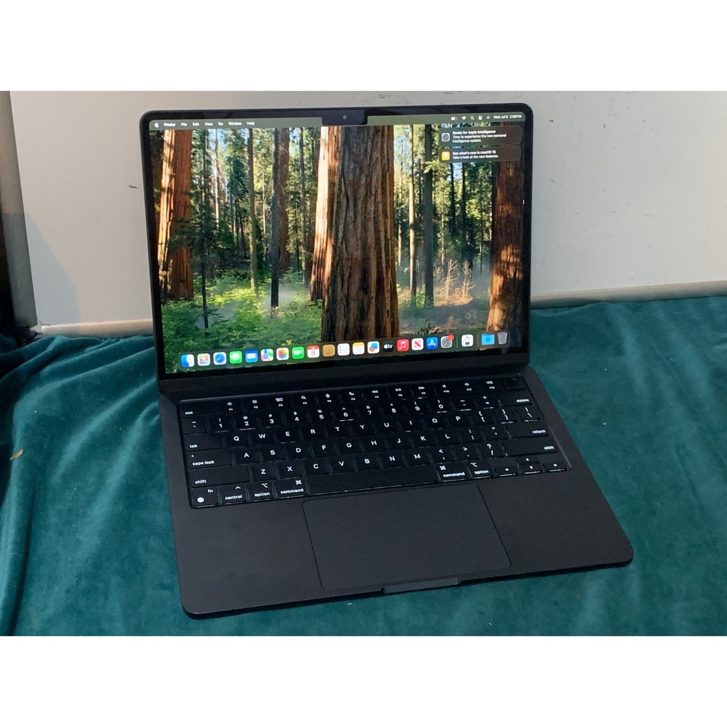 Apple MacBook Air 13" 2022 M2 3.49GHz A2681 16GB ram 256GB SSD Midnight