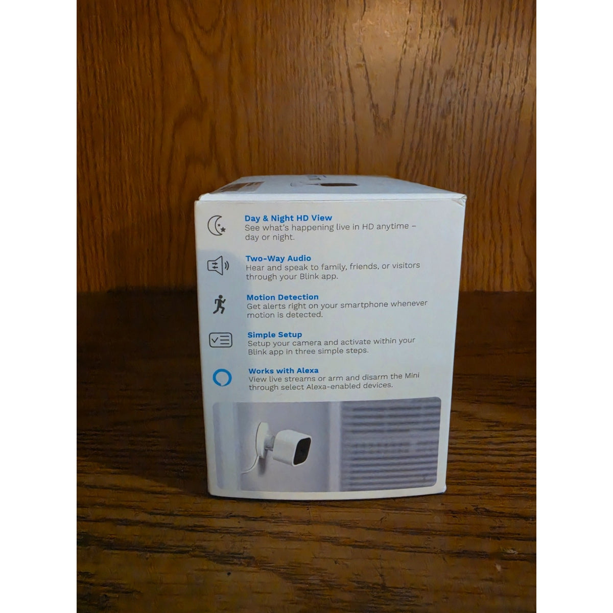Blink Mini Smart Security Camera Indoor Outdoor Plug-In White