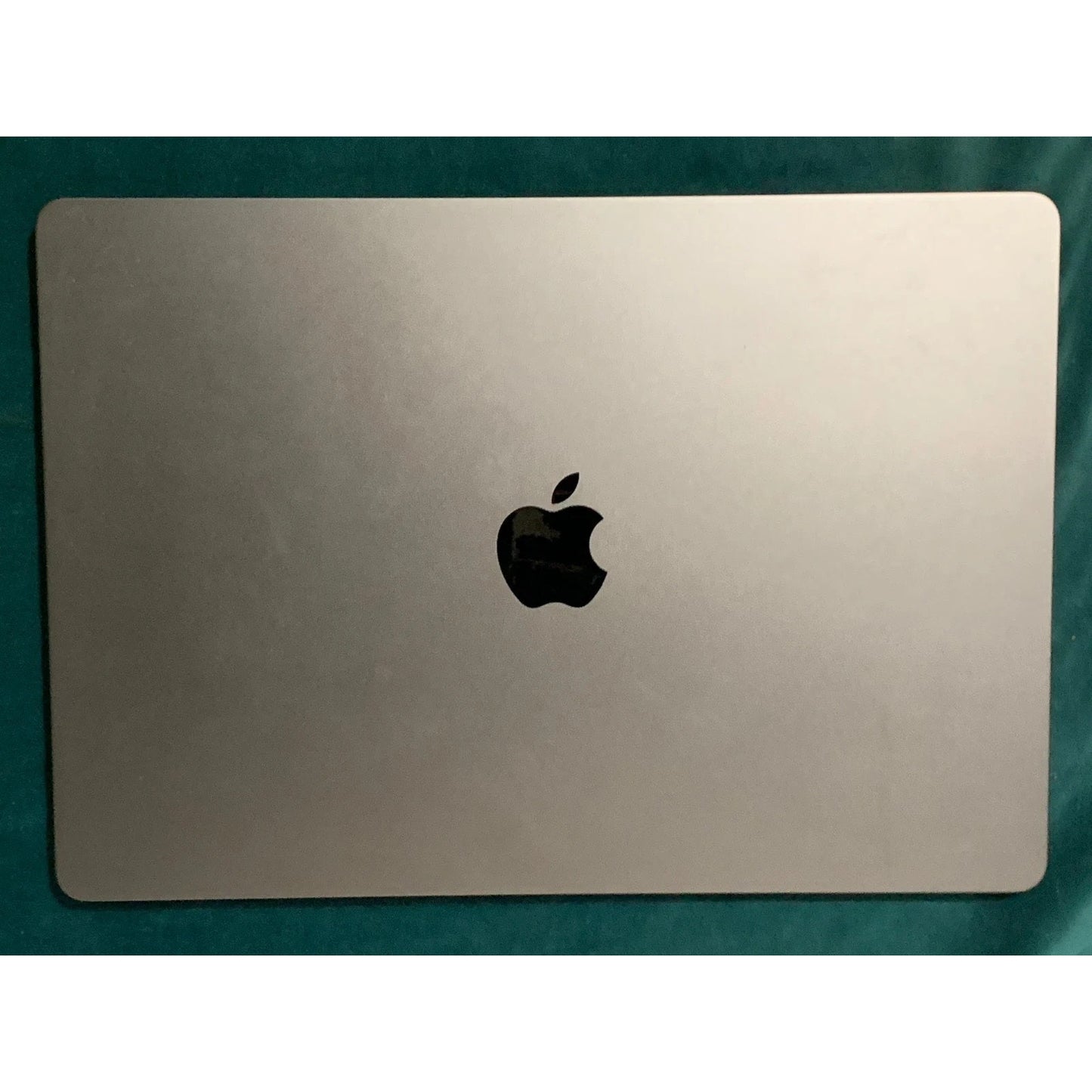 APPLE MACBOOK AIR LAPTOP A2941 15" M2 CHIP 2023 8GB ram 256GB