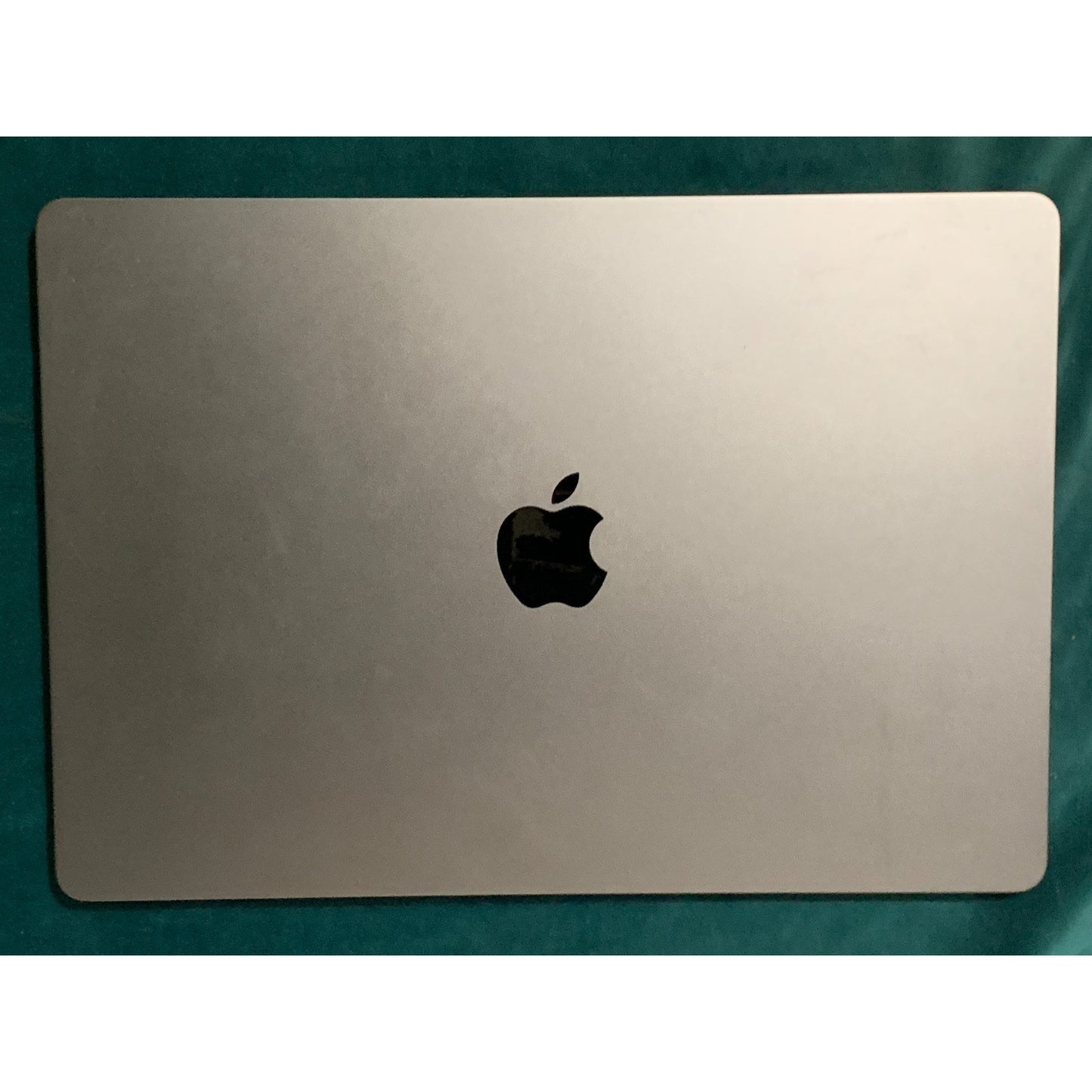 APPLE MACBOOK AIR LAPTOP A2941 15" M2 CHIP 2023 8GB ram 256GB