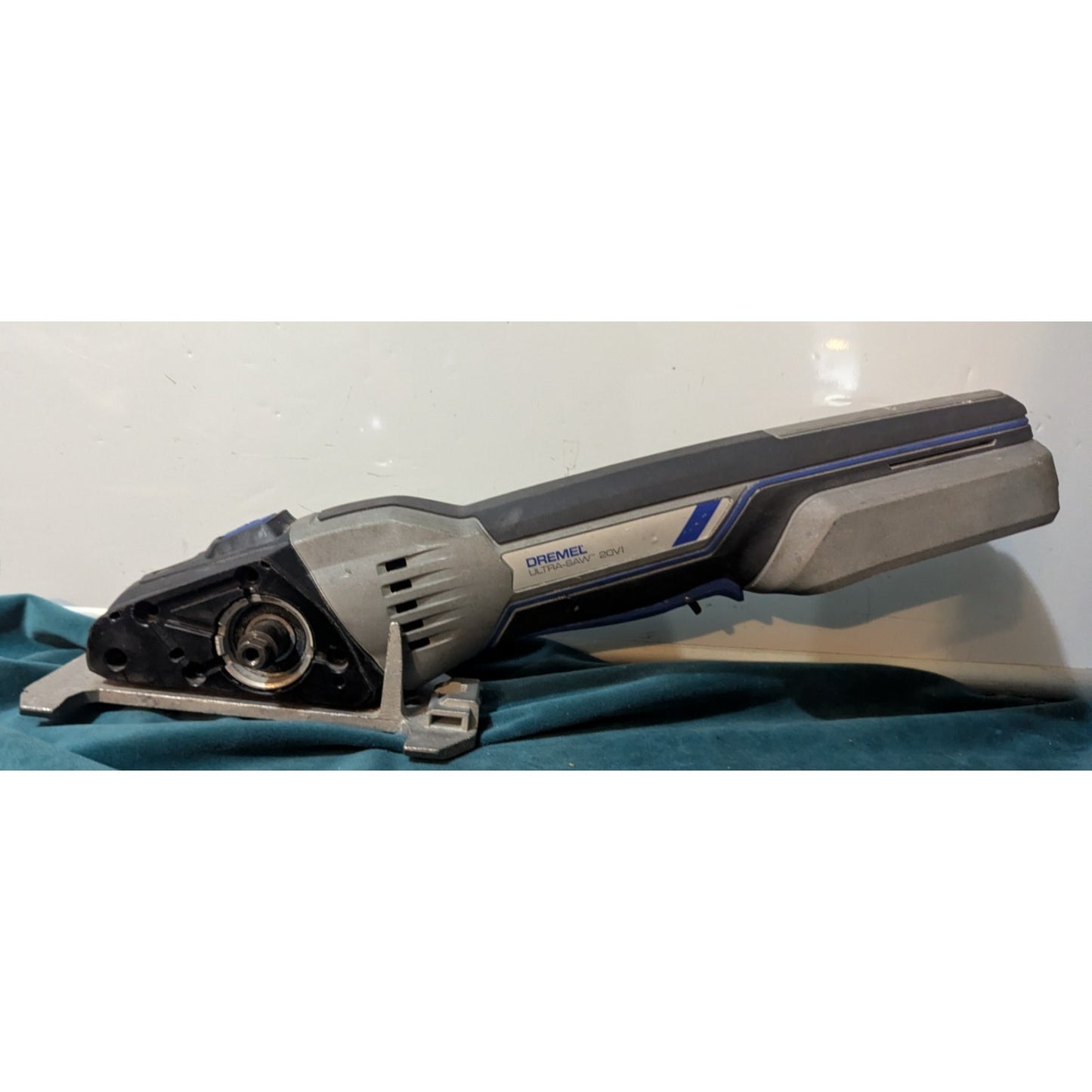 Dremel US20V 01 20V MAX Cordless Compact Saw Tool Kit