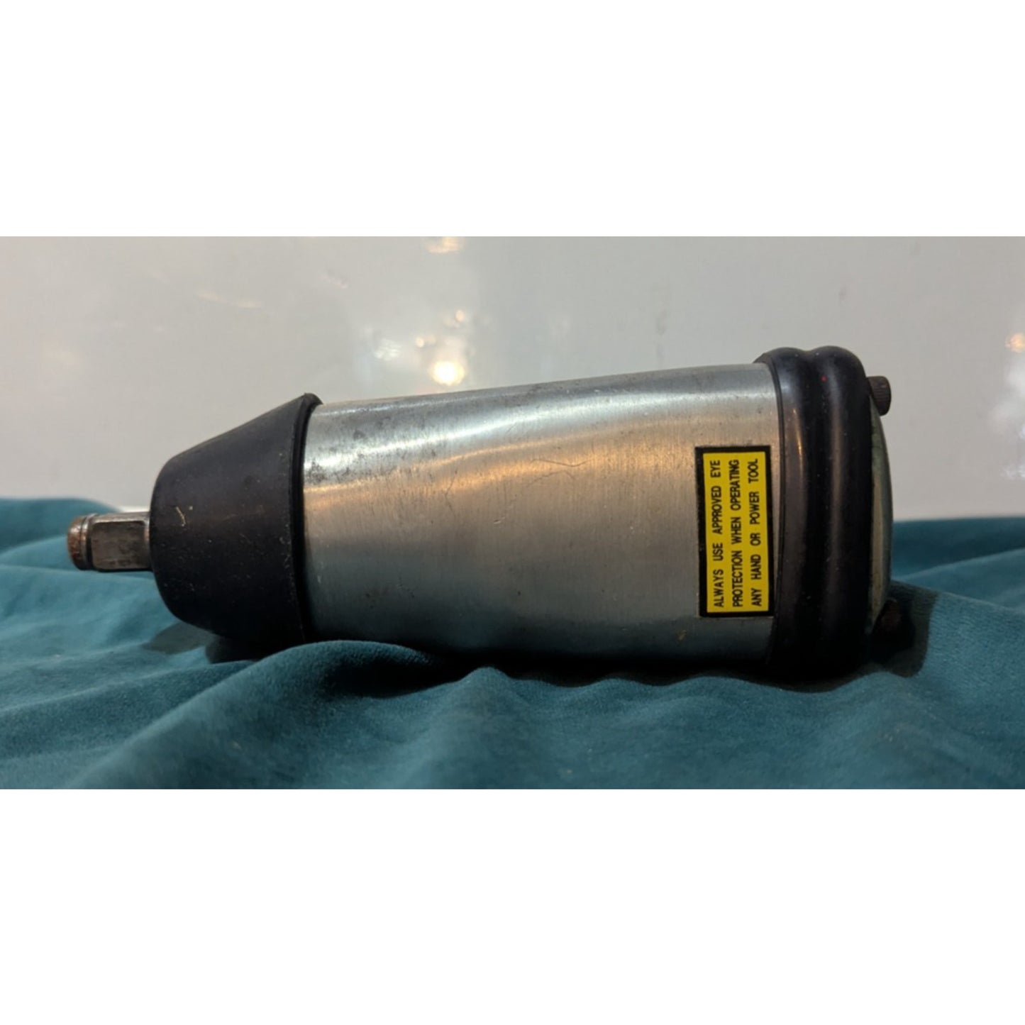 Central Pneumatic 1/2" Air Impact Wrench