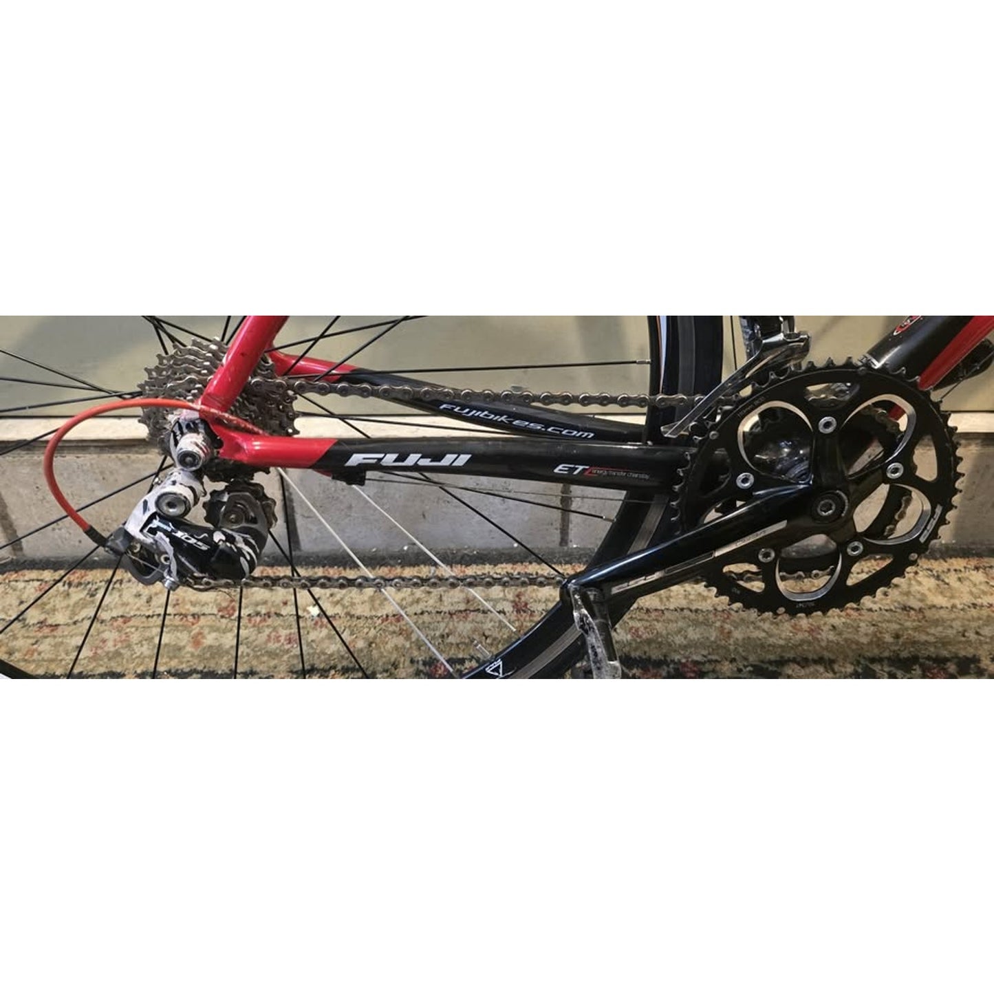 Fuji SL1 Road Bike / 700Cm Wheels / 21" Frame / 20-Speed /