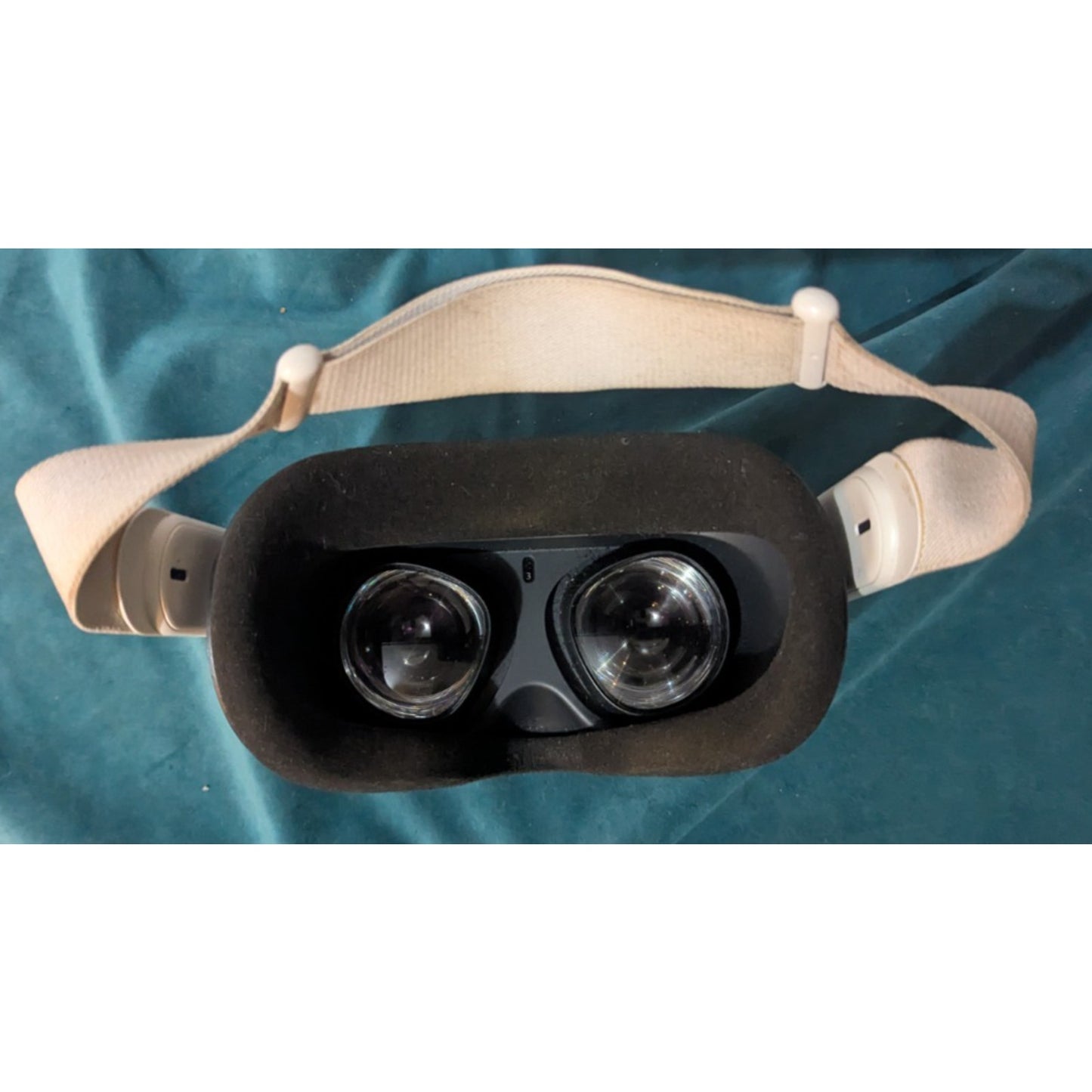 Meta Oculus Quest 2 128GB Standalone VR Headset