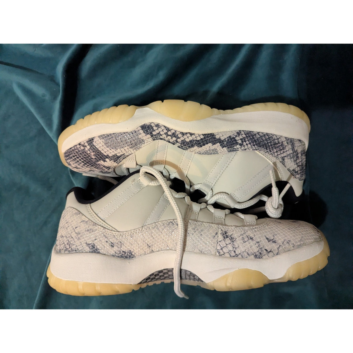 Jordan 11 Retro Low Snake Light Bone cd6846002 Size 11