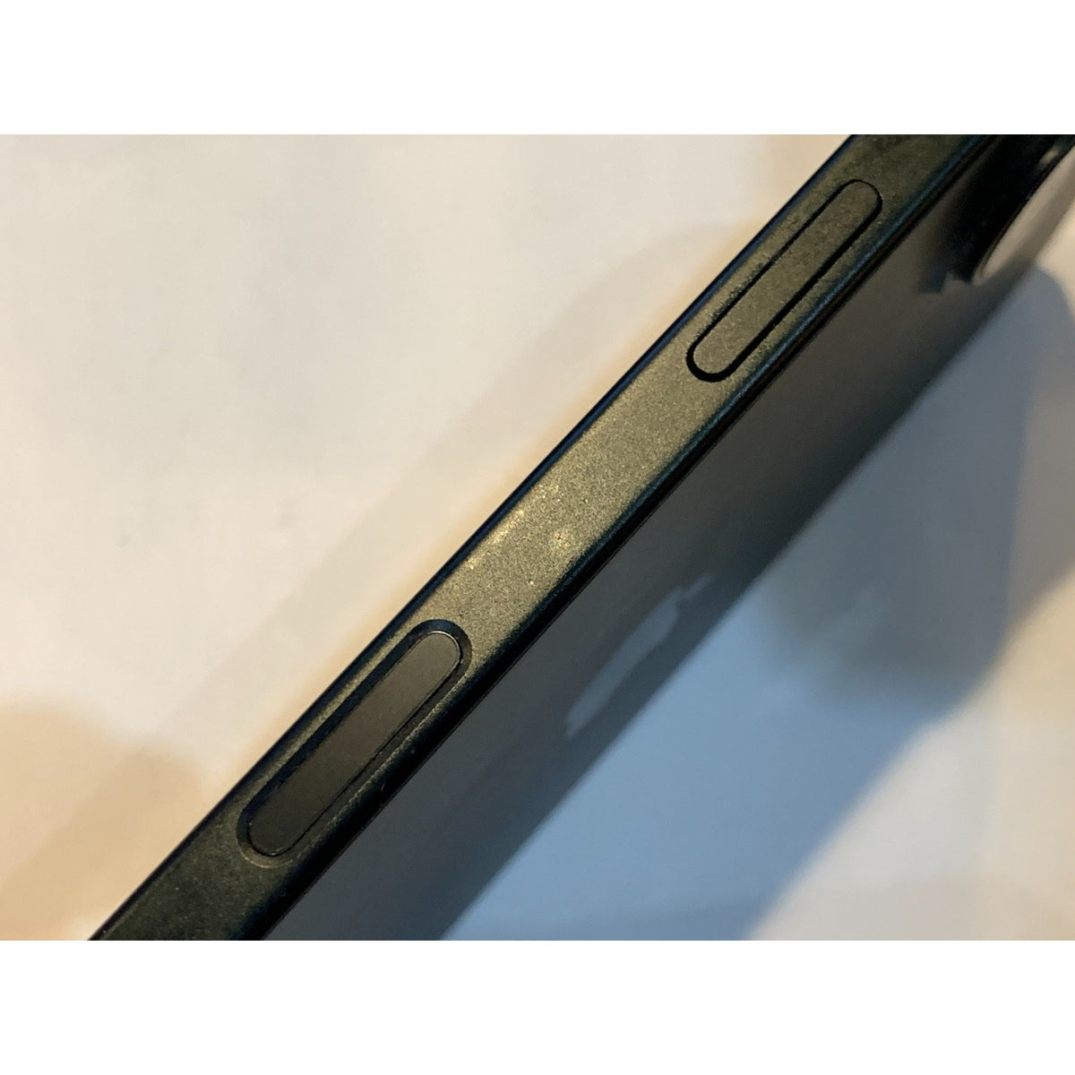 Apple iPhone 16 128GB - Black (Verizon ) Smartphone
