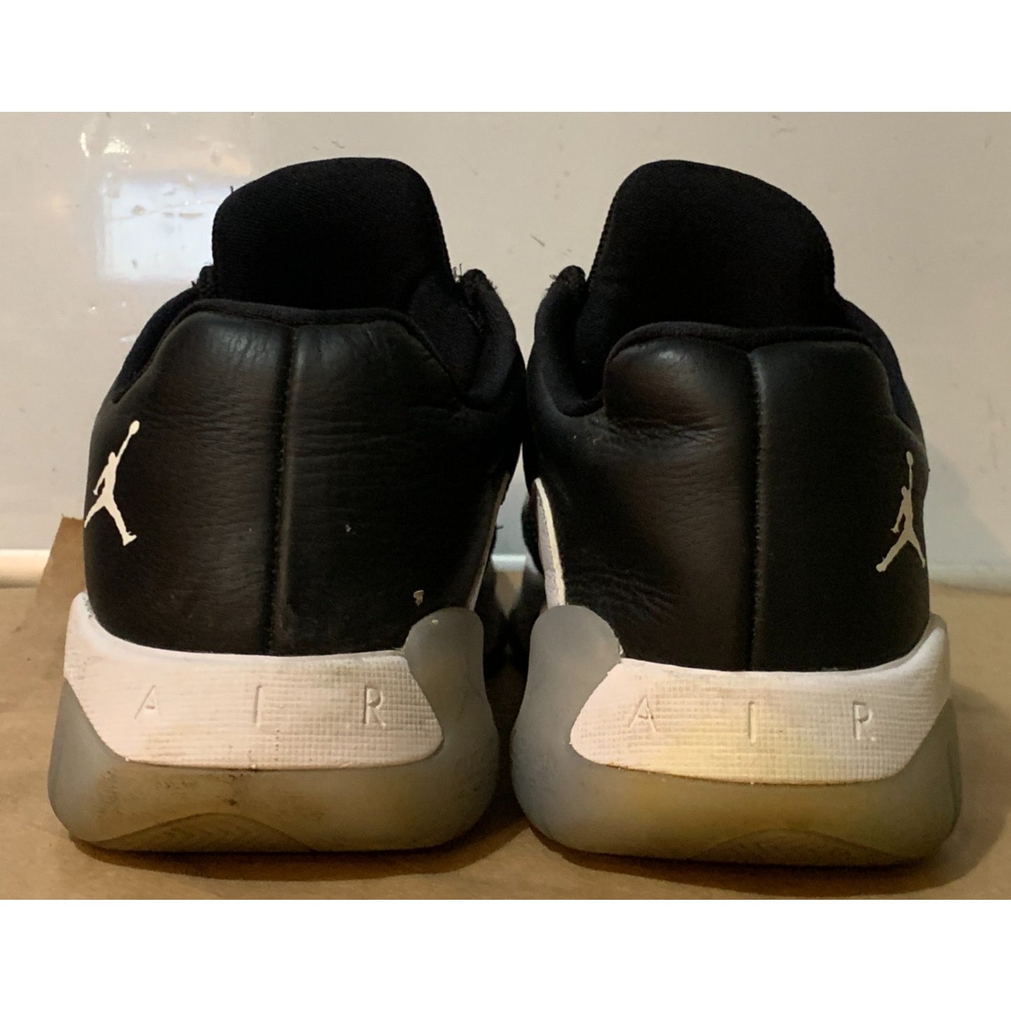 Nike Air Jordan 11 CMFT Low Men's Sneakers Black/White Size 8.5 / CW0784 104