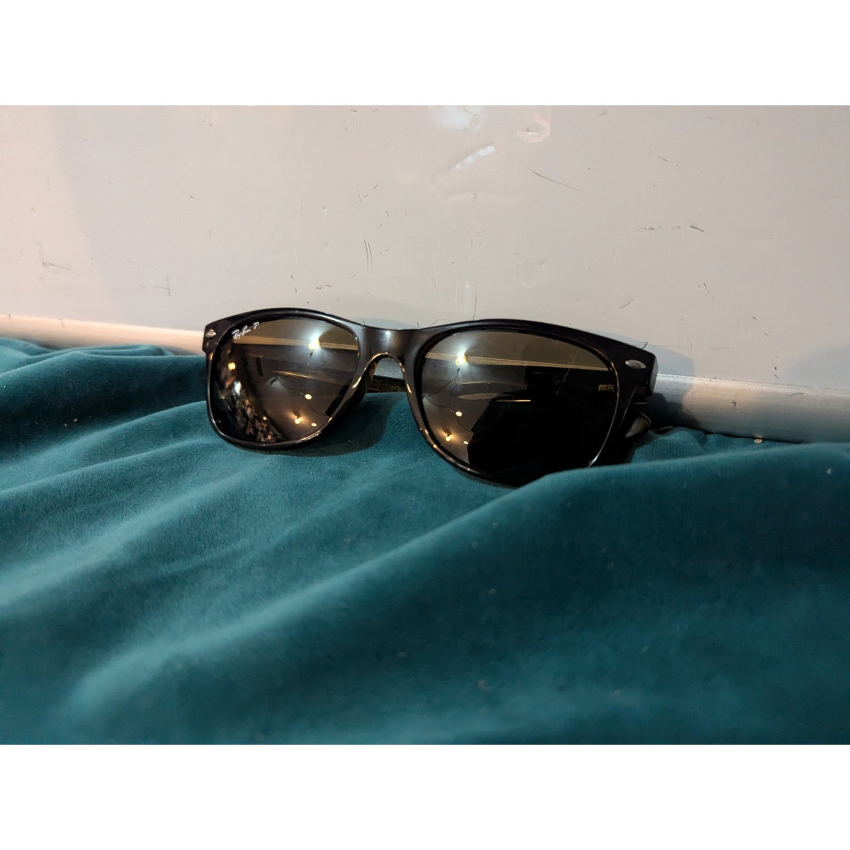Ray-Ban New Wayfarer RB2132 902/57