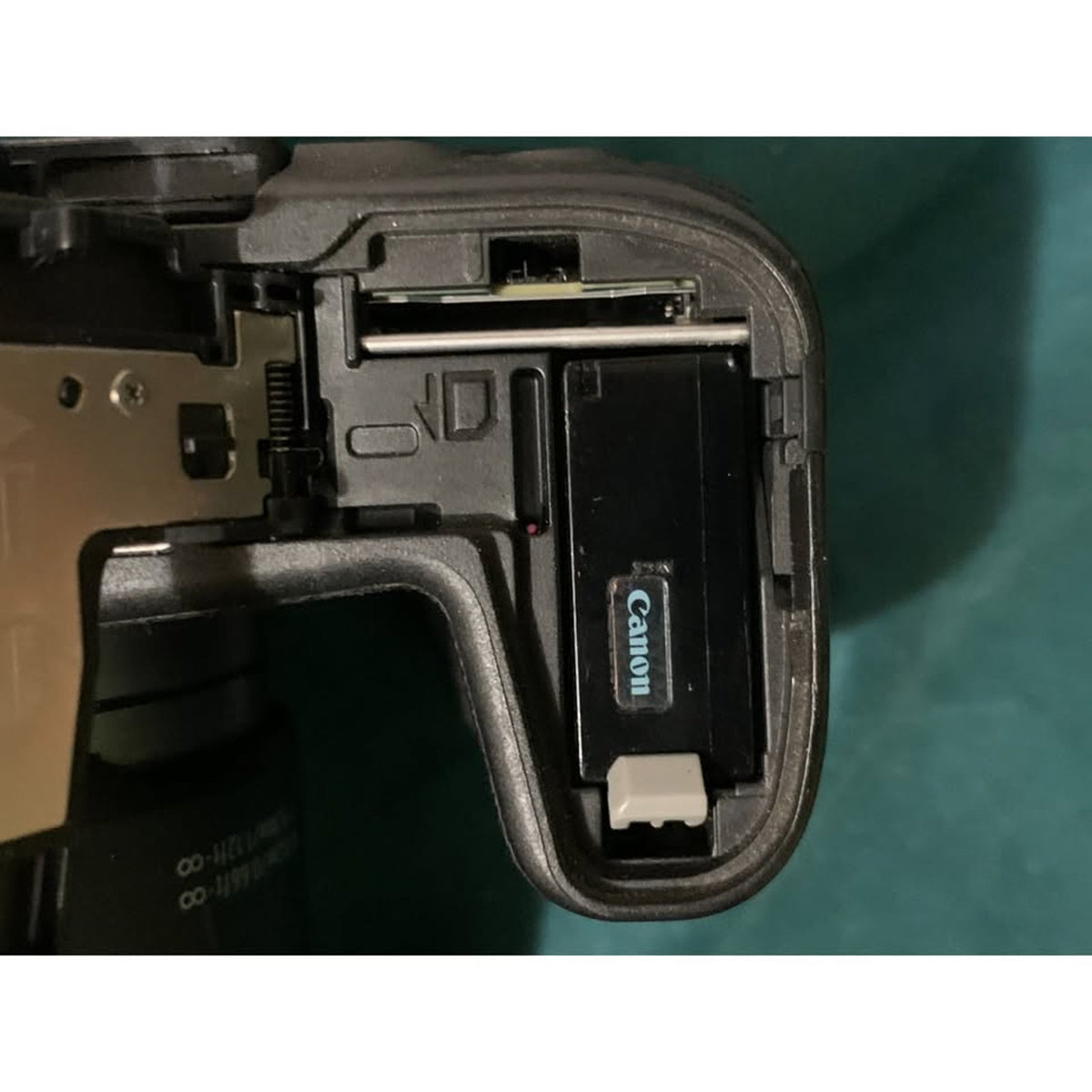 Canon EOS RP 26.2MP Mirrorless w/ RF 24-105mm IS STM Lenses
