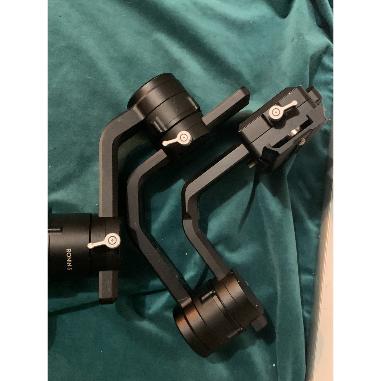 DJI Ronin-S Handheld 3-Axis Gimbal Stabilizer for DSLR Mirrorless Model RS1