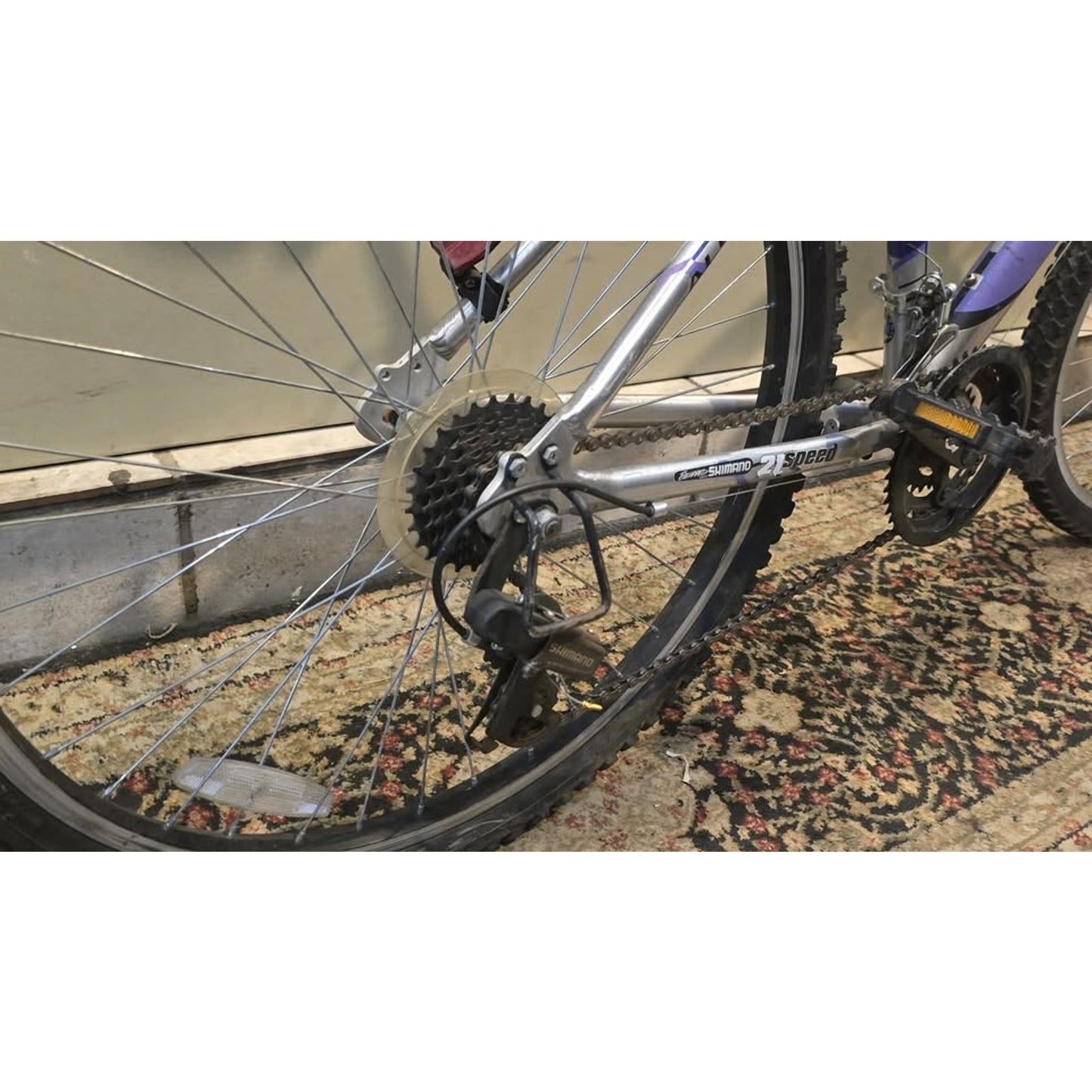 Triax Vex 3000 Mountain Bike / 26" Wheels / 18.5" M Frame / 21-Speed /