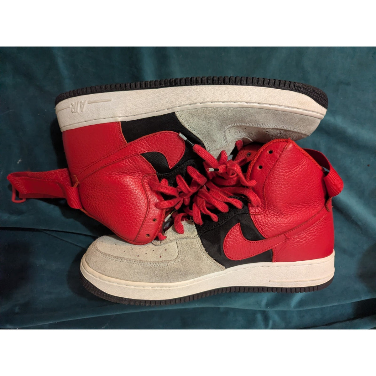 Nike Air Force 1 High 07 LV8 Wolf Grey-University Red SZ 11.5 [806403-007]