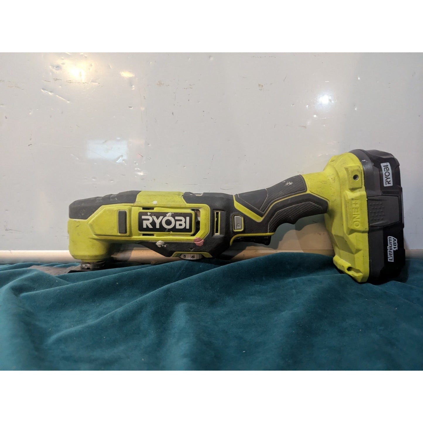 Ryobi ONE+ 18V Cordless Oscillating Multi-Tool Battery Included