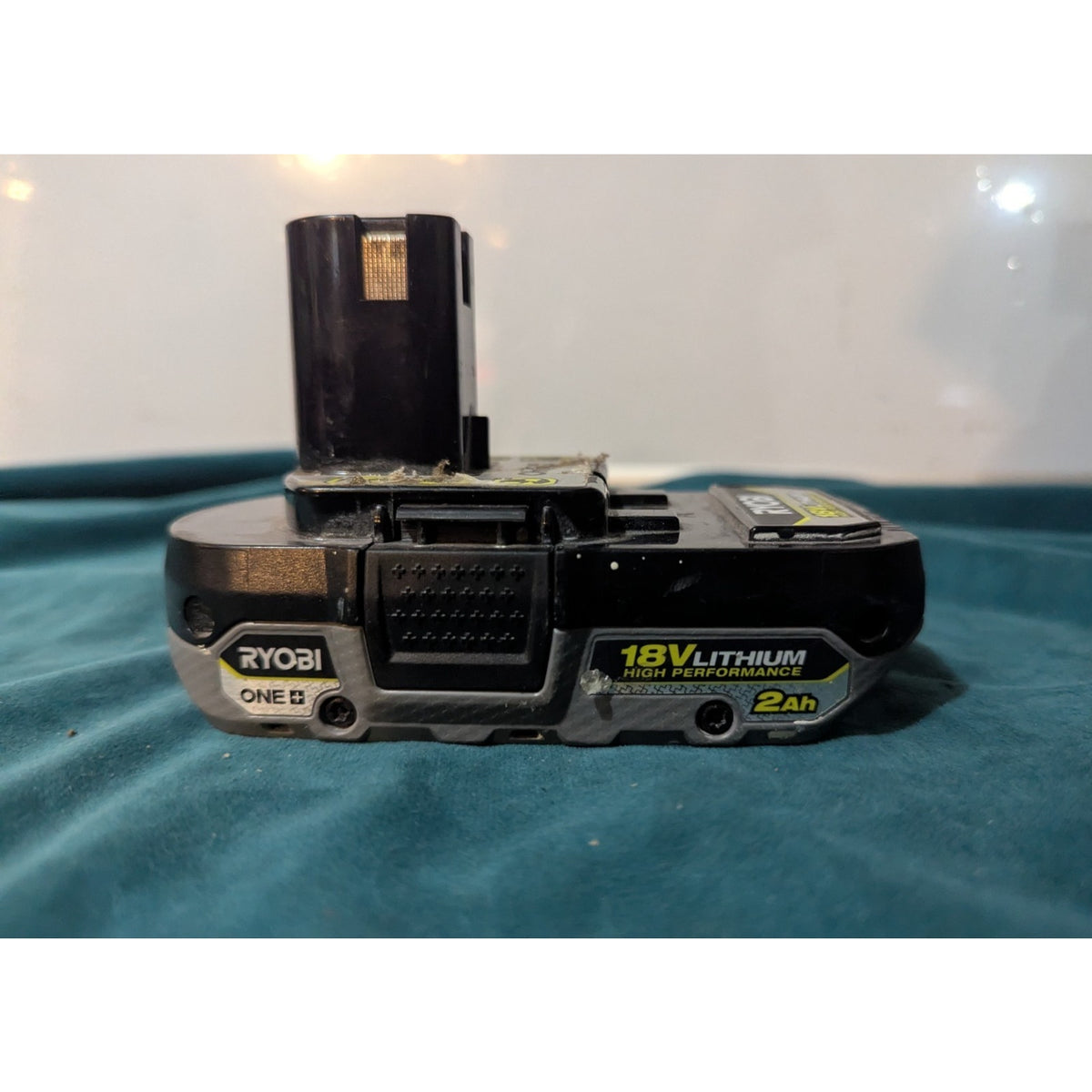 RYOBI ONE+ 18V 2.0 Ah Lithium-Ion HIGH PERFORMANCE Battery