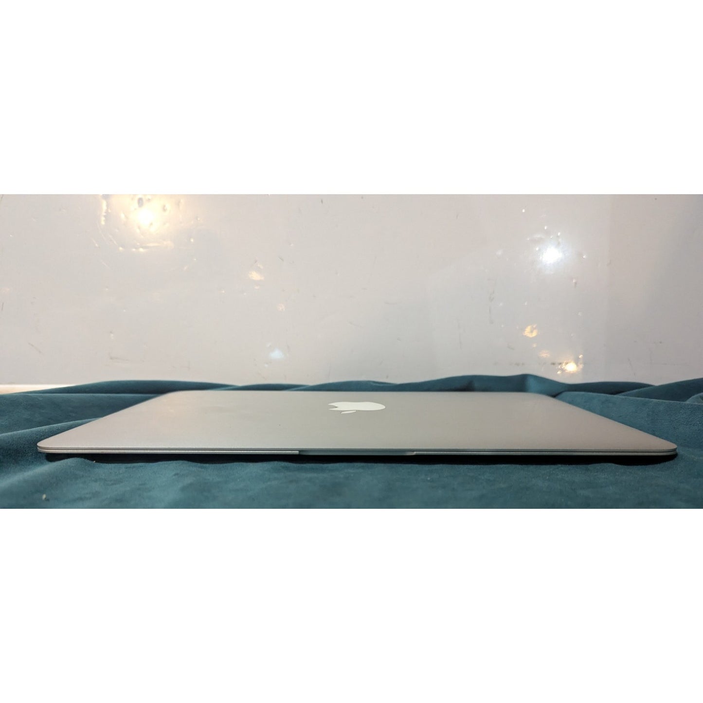 2015 Apple MacBook Air 11" A1465 Intel Core i5 4gb RAM 120GB SSD
