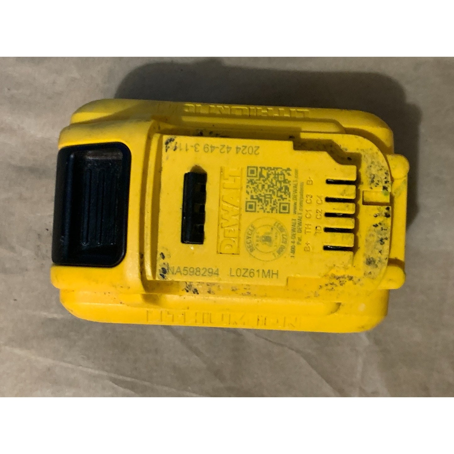 DEWALT DCB206 20V 6Ah XR Lithium Ion Battery