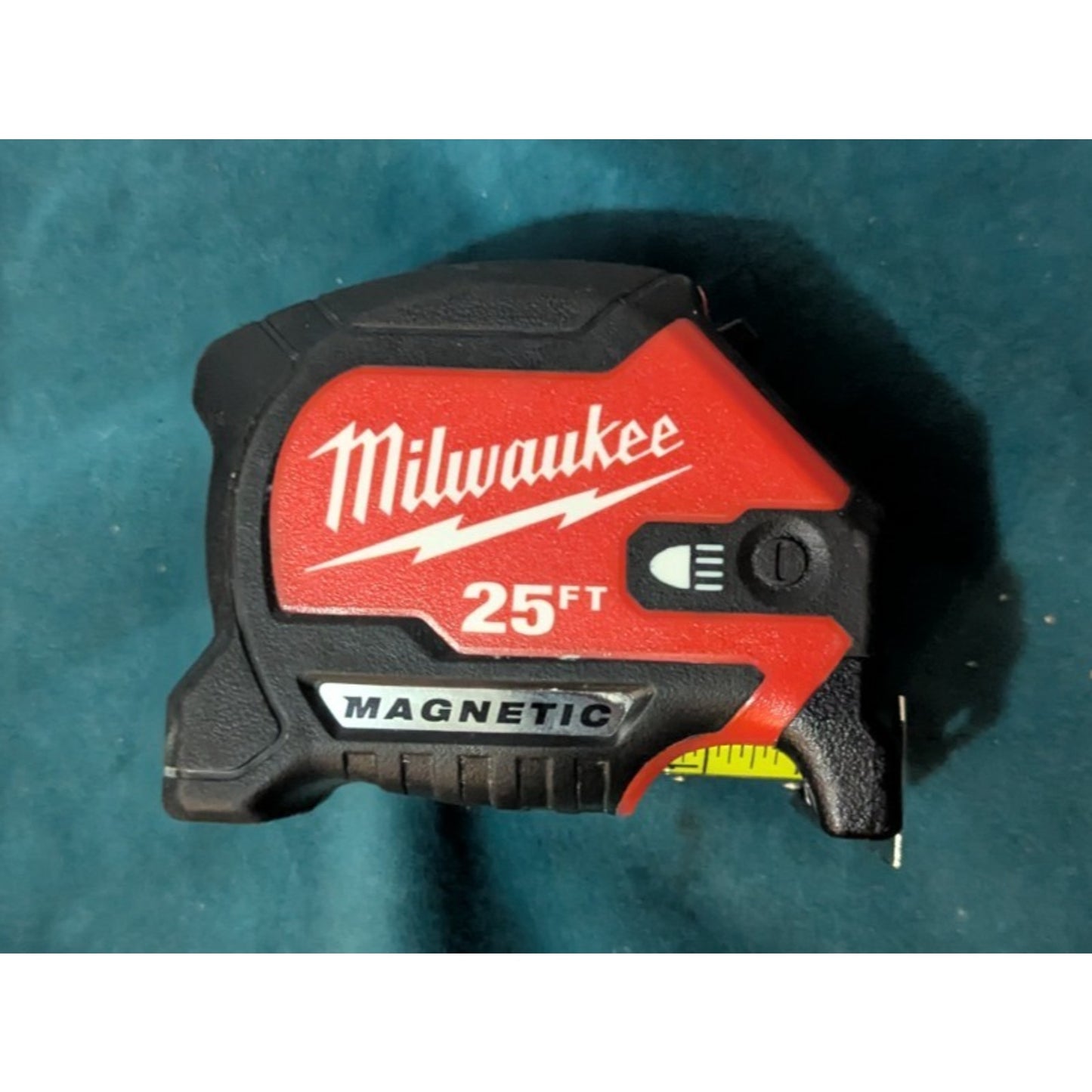 Milwaukee 48-22-0428 25Ft Wide Blade Tape Measure