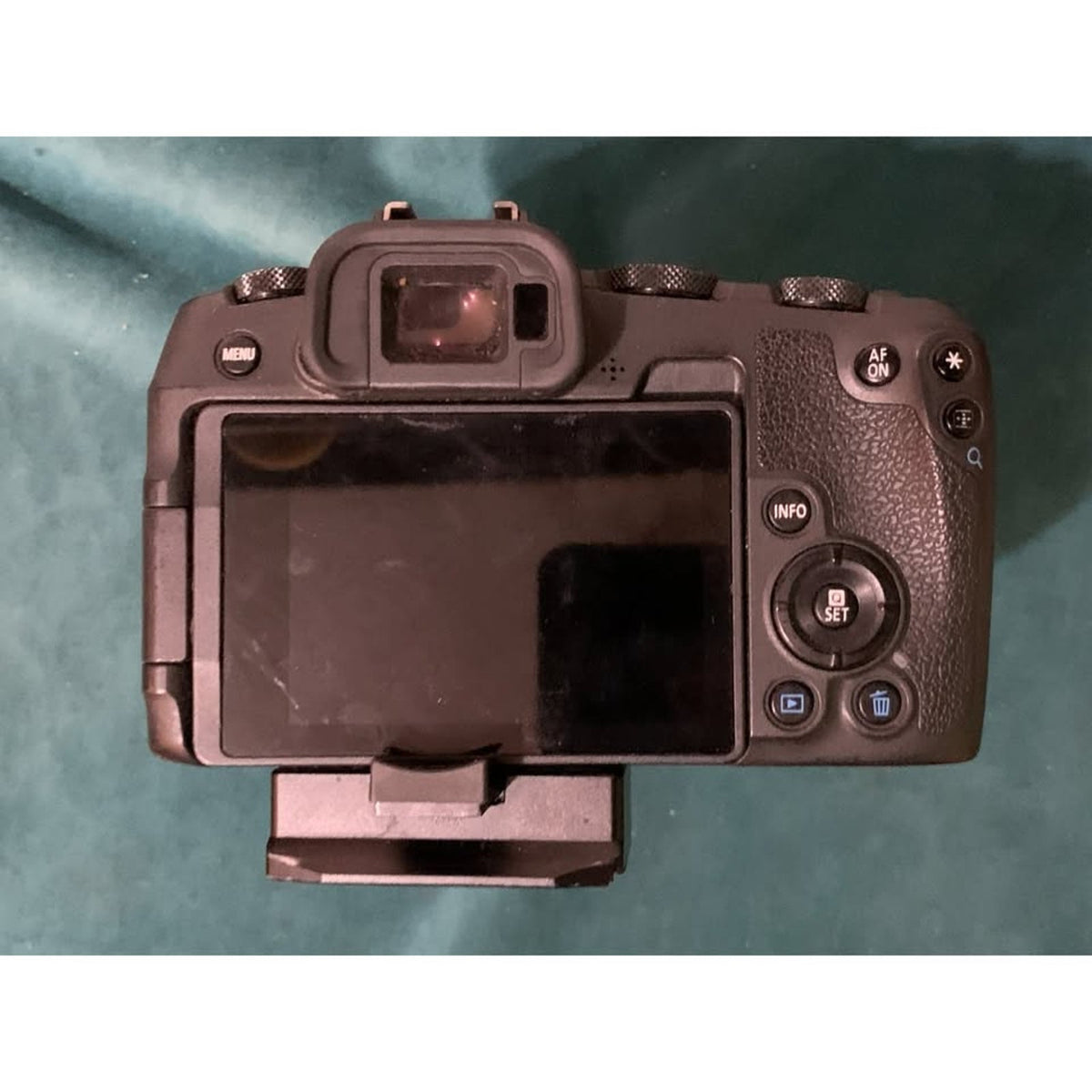 Canon EOS RP 26.2MP Mirrorless w/ RF 24-105mm IS STM Lenses
