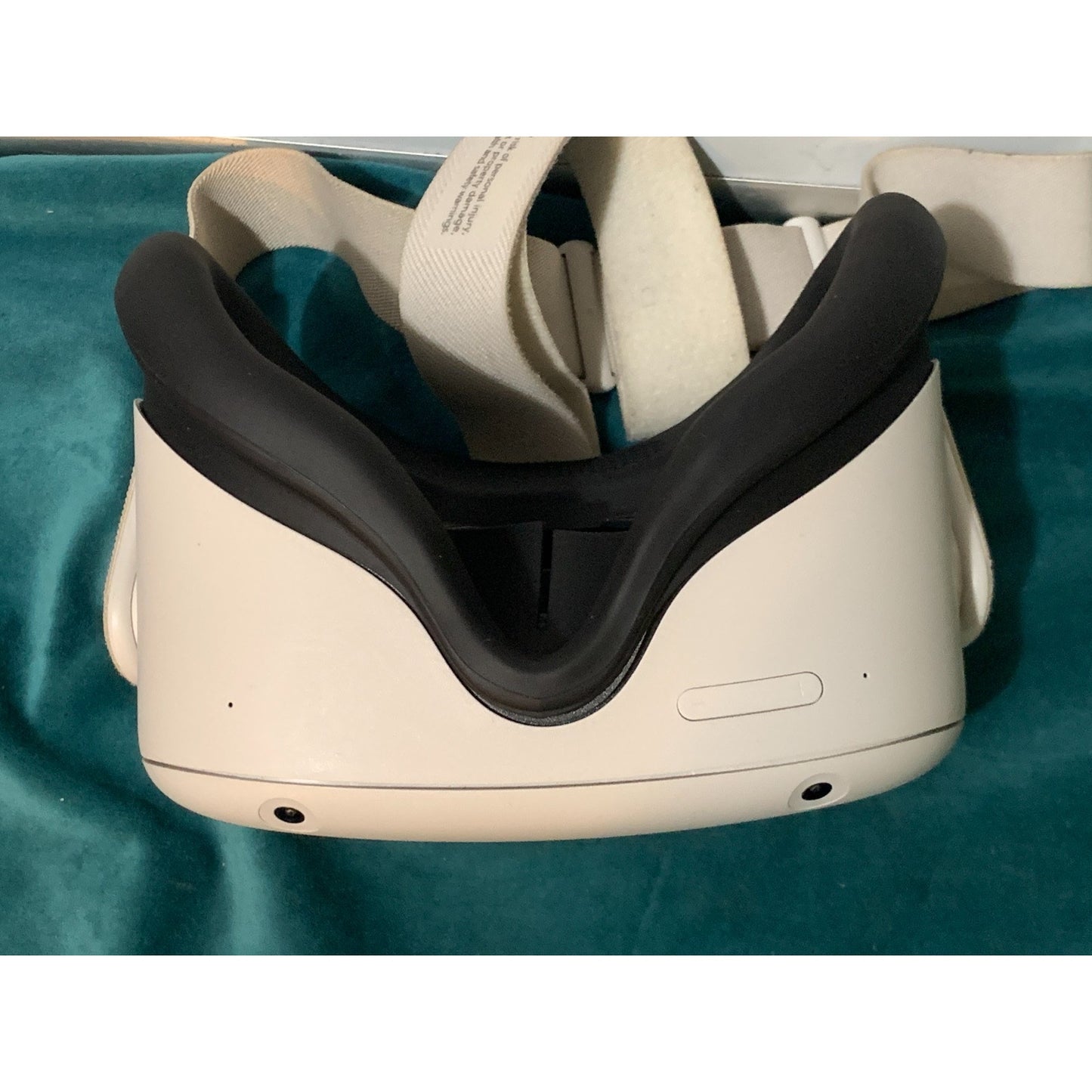 Meta Oculus Quest 2 128GB Standalone VR Headset - White With Controllers