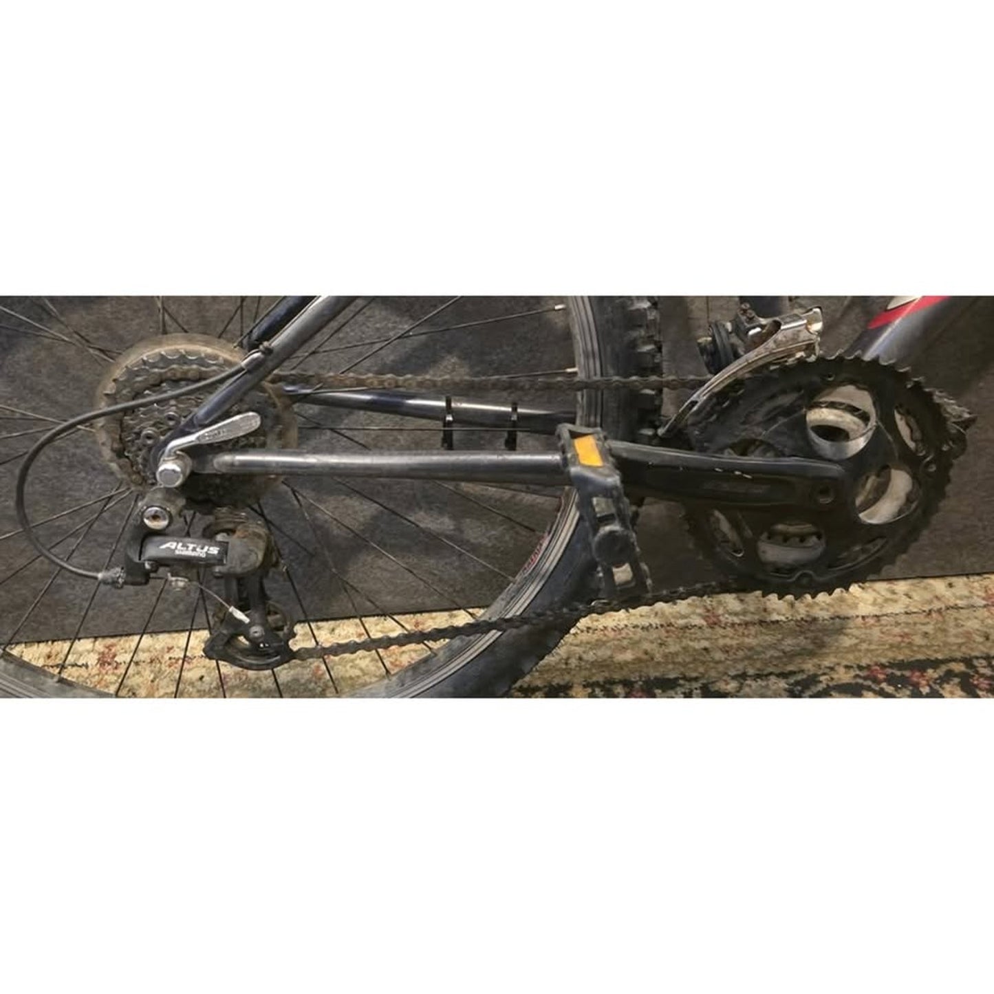 Trek 820 Mountain bike / 26" Wheels / 15.5" (S) Frame / 21 Speed /