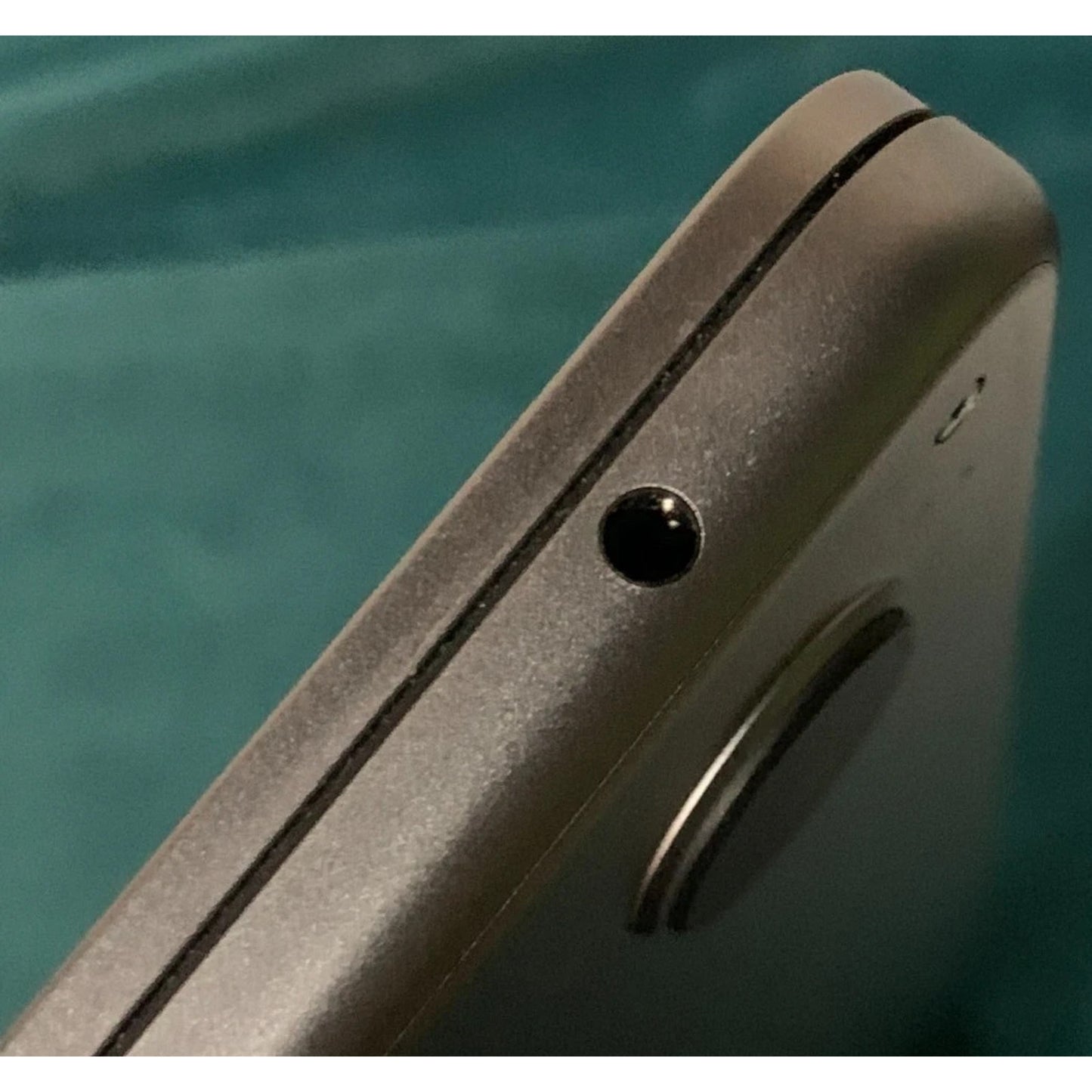 APPLE MACBOOK AIR LAPTOP A2941 15" M2 CHIP 2023 8GB ram 256GB