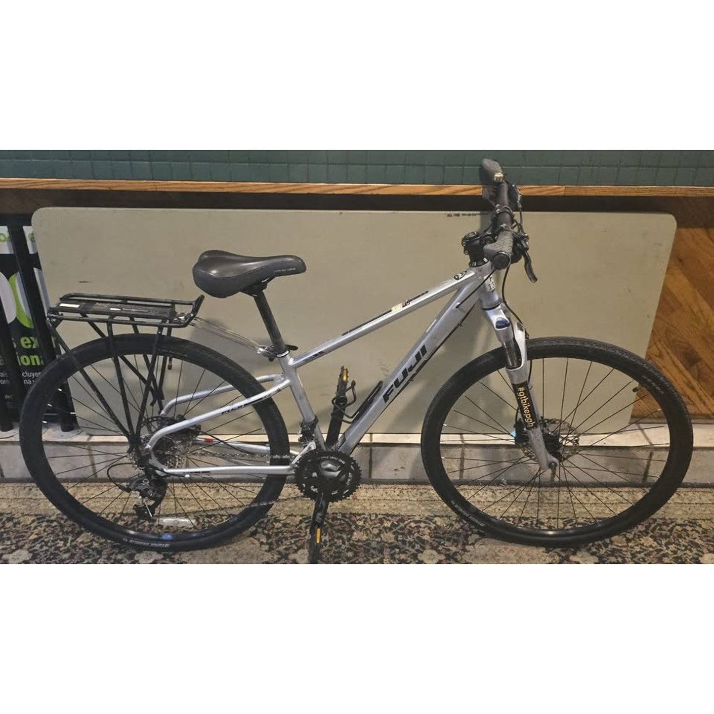 Fuji Traverse One 3 Hybrid Bike / 700Cm Wheels / 15" Frame / 18-Speed