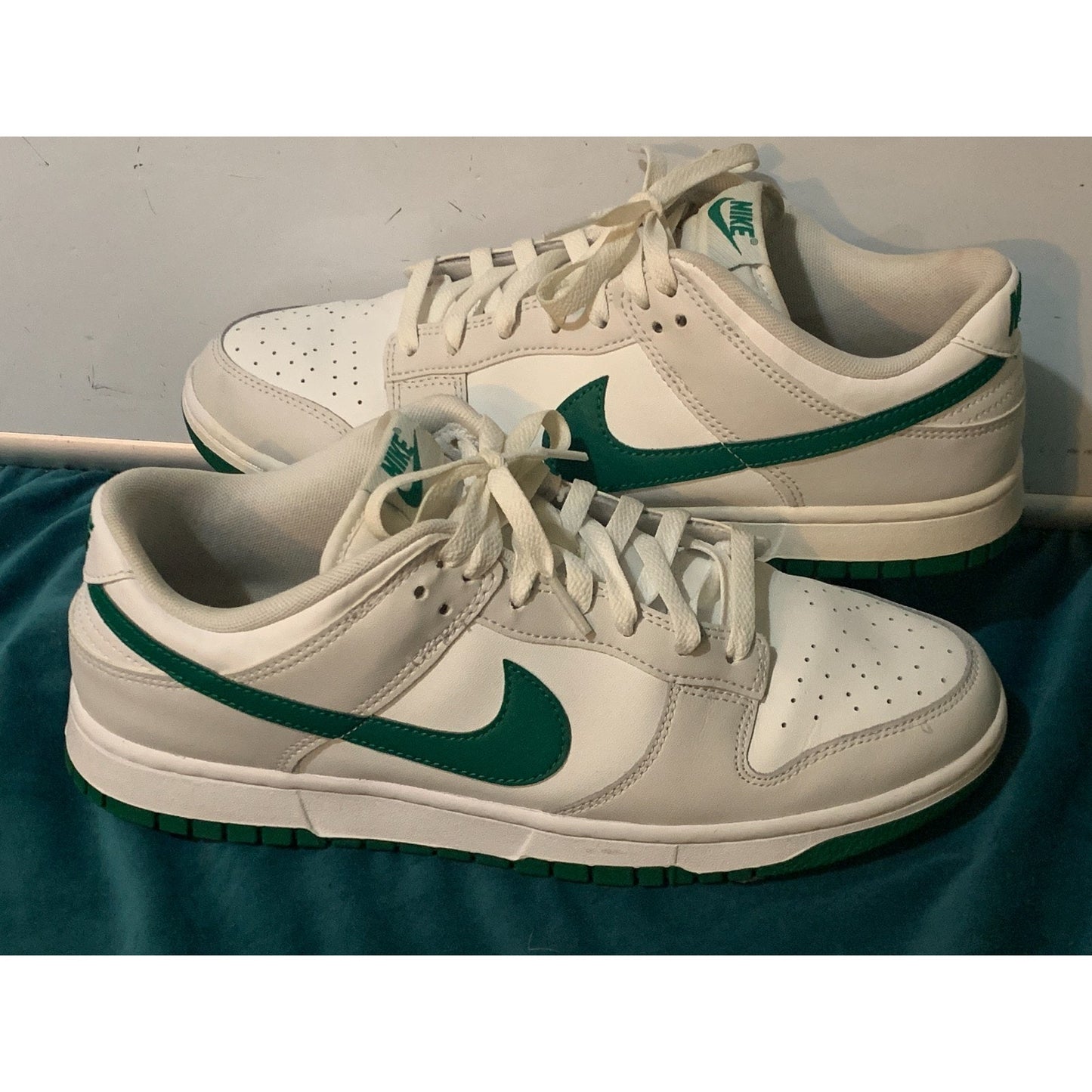 Nike Men's Dunk Low Retro Summit White Malachite Sneakers Size 11 US DV0831-107