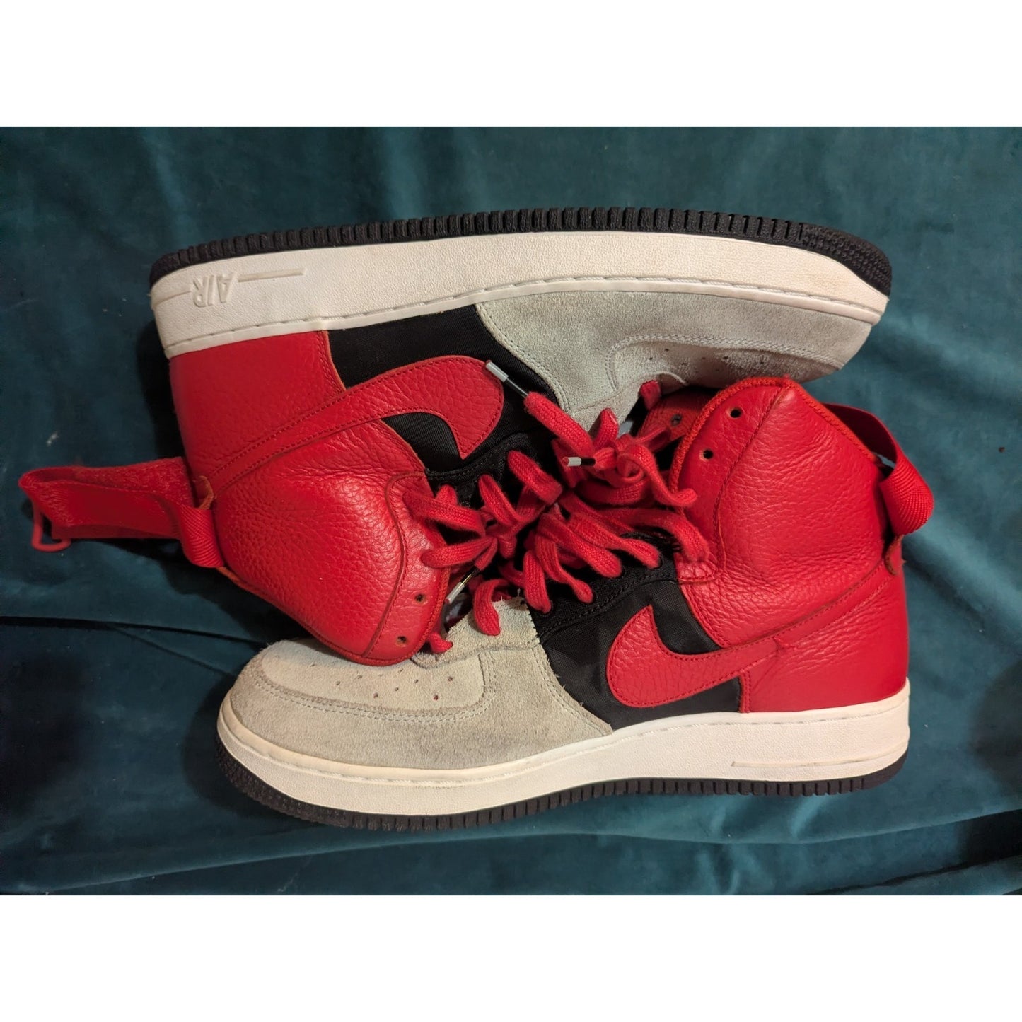 Nike Air Force 1 High 07 LV8 Wolf Grey-University Red SZ 11.5 [806403-007]