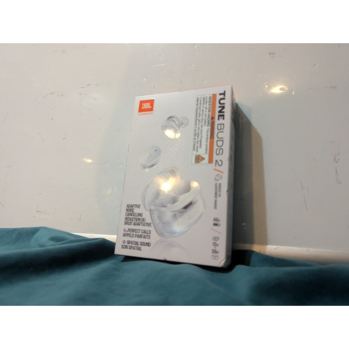 JBL Tune Buds 2 Wireless Headphoes - White