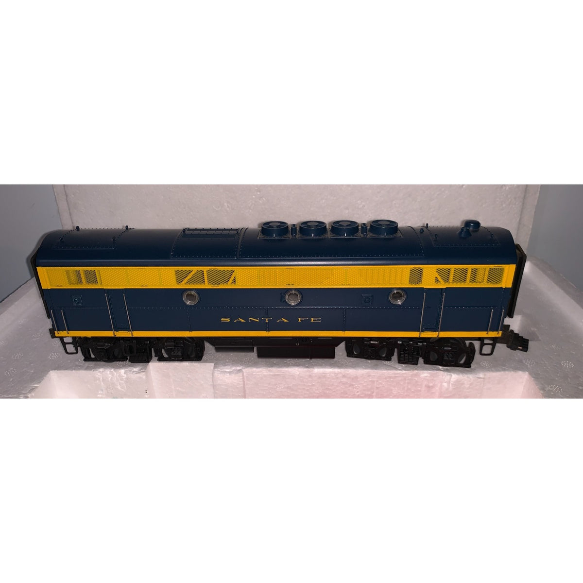 MTH Premier 20-2219-1 Santa Fe F3 A-B-A Diesel Engine Set