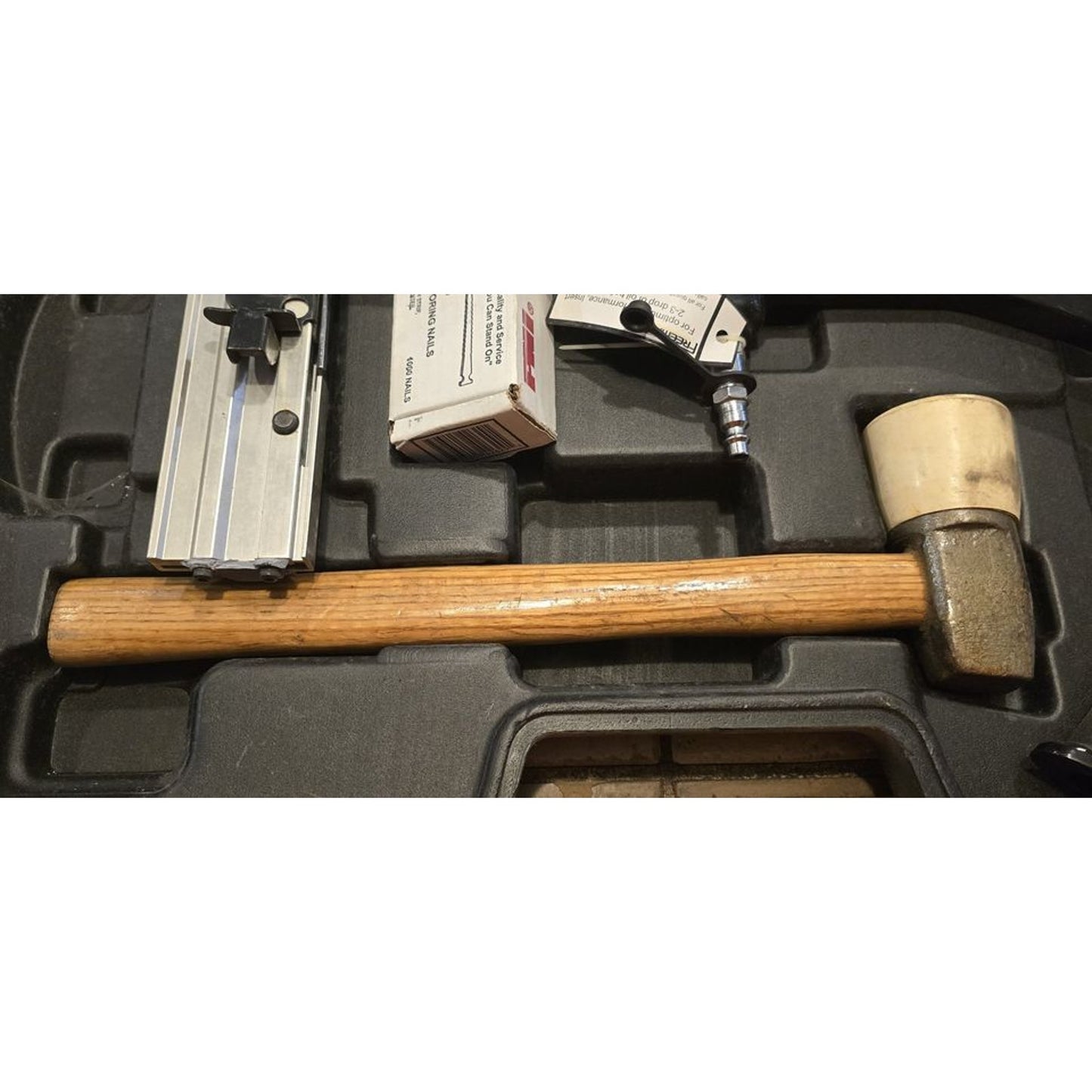 Freeman PFL618BR Pneumatic 3in1 16 Gauge Flooring Nailer Wolfpack