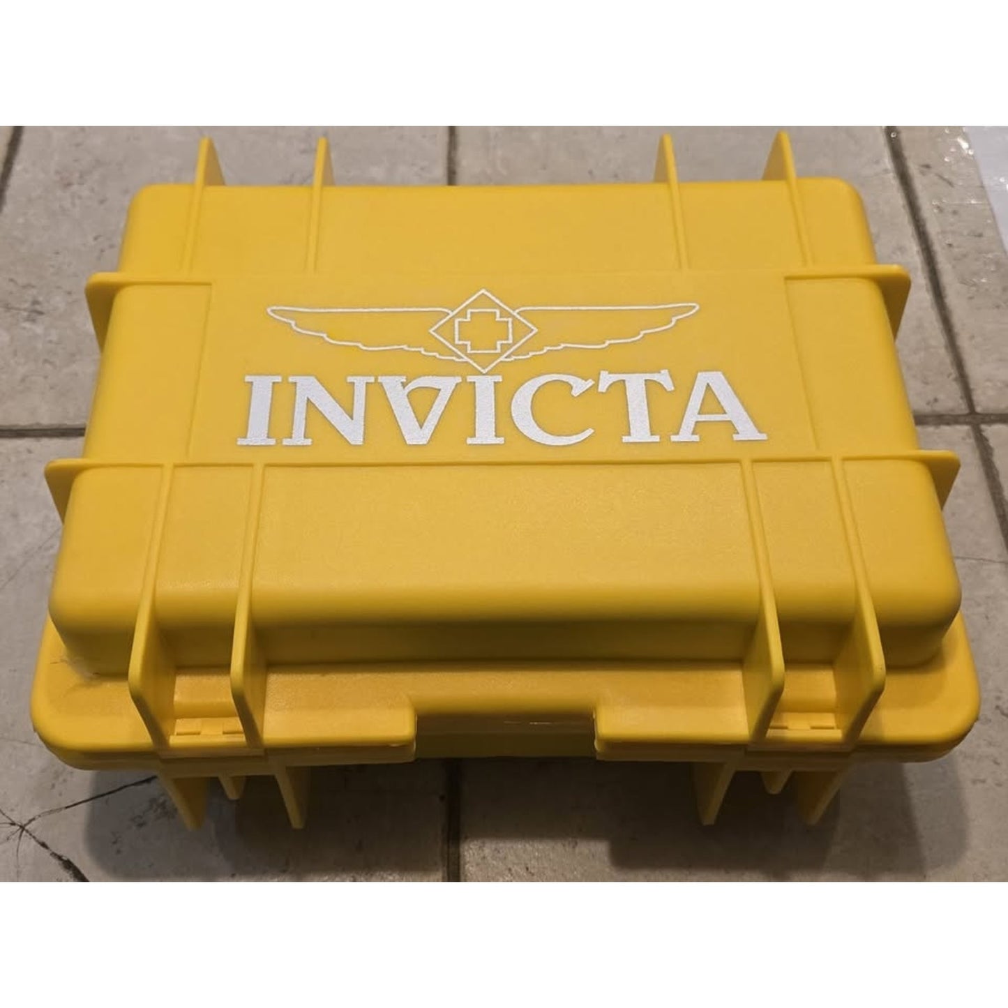 Invicta 8 Slot Hard Carry Case.